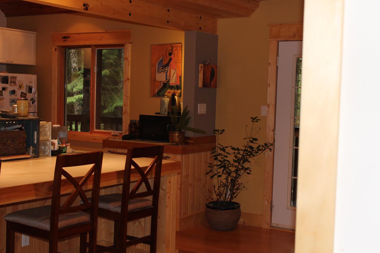 The Perch On Gabriola Bed & Breakfast Luaran gambar